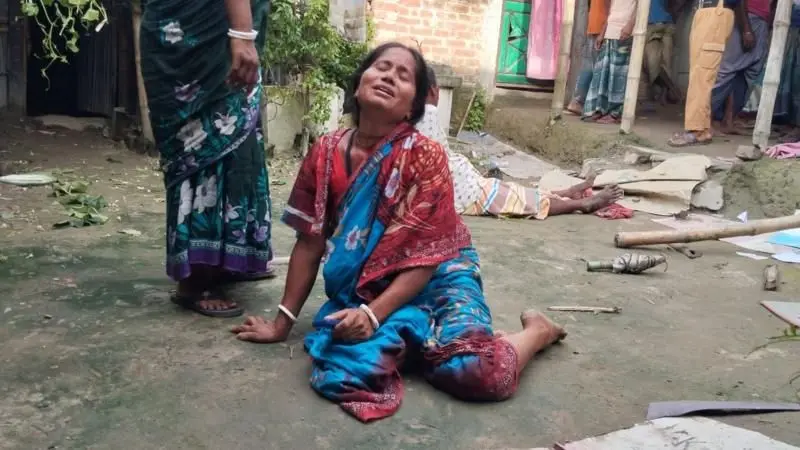 बांग्लादेश: रंगपुर में ‘धर्म अवमानना’ के आरोप के बाद हिंदू परिवारों पर हमला, अब तक क्या पता चला?